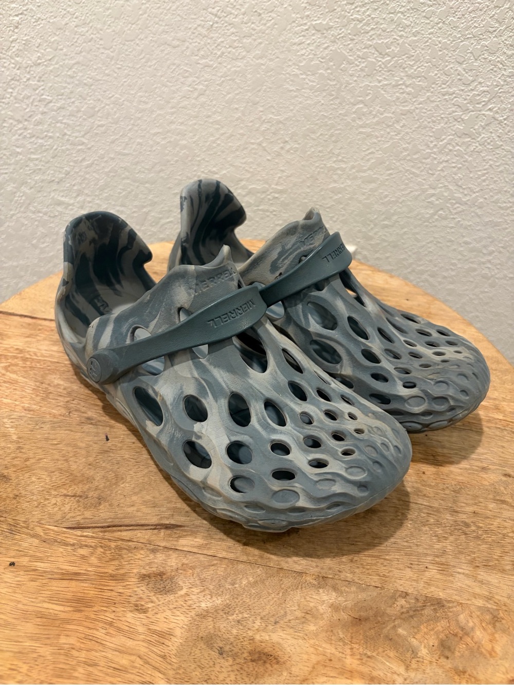 Merrell Women's Grey Camouflage Slip-On Clog Mules